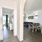 Апартаменты Paulmarie Stunning View Адехе