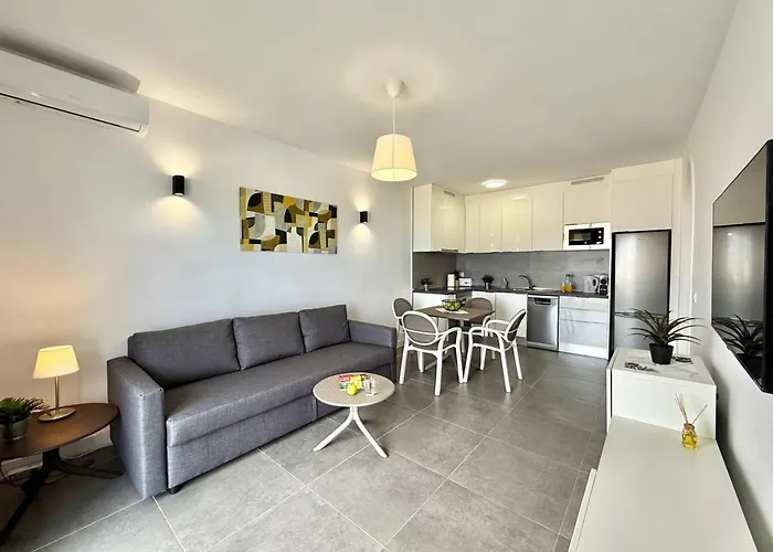 Paulmarie Stunning View Адехе